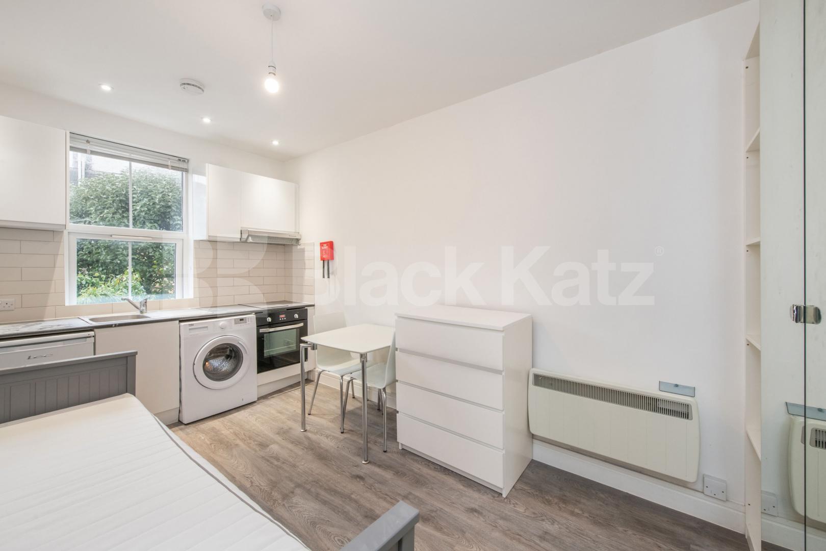 			*Rent Includes Water*, Studio Apartment, 1 bath, 0 reception Flat			 Roderick Road , Hampstead / Belsize Park